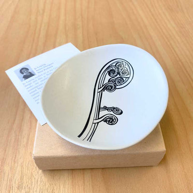 Jo Luping Small Porcelain Ponga Frond Bowl (10cm) | Koop.co.nz