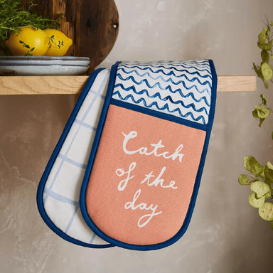 Ulster Weavers Catch Of The Day Double Oven Glove | Koop.co.nz