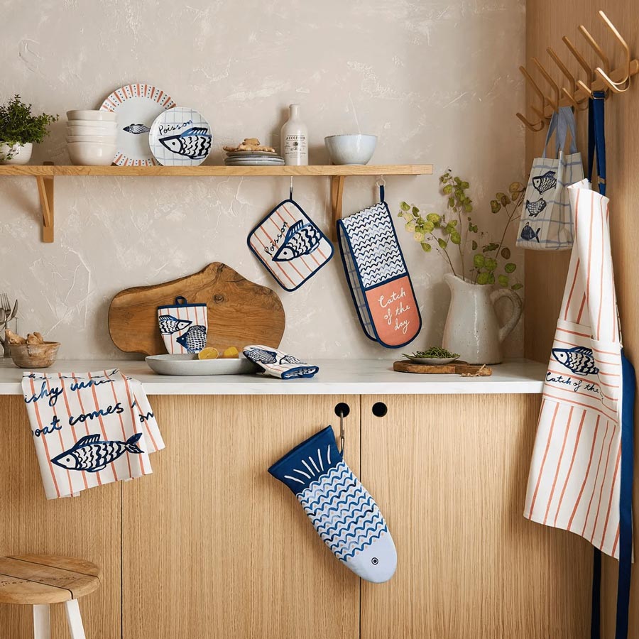 Ulster Weavers Catch Of The Day Double Oven Glove | Koop.co.nz