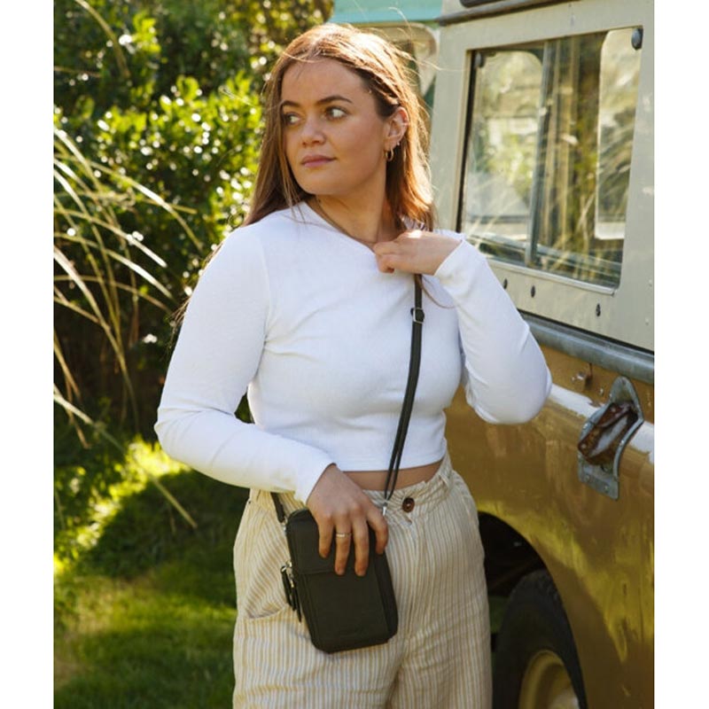 Courtenay Place Bag - Tan