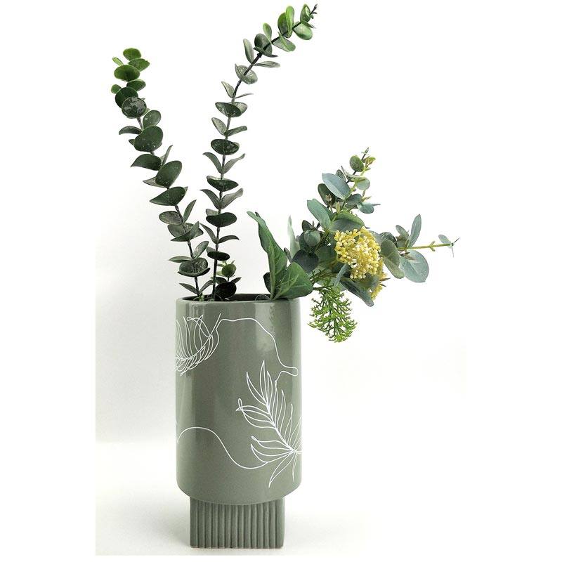 Urban Products Nova Leaf Vase - Green (22cm) | Koop.co.nz