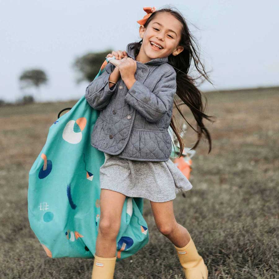 Play & Go Outdoor Storage Bag & Play Mat - Play | Koop.co.nz