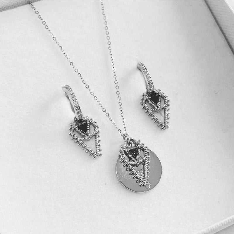 Lindi Kingi Hearts & Lovers Black & Silver Necklace | Koop.co.nz